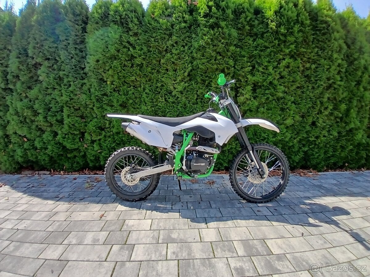 Motokros VVMX 250