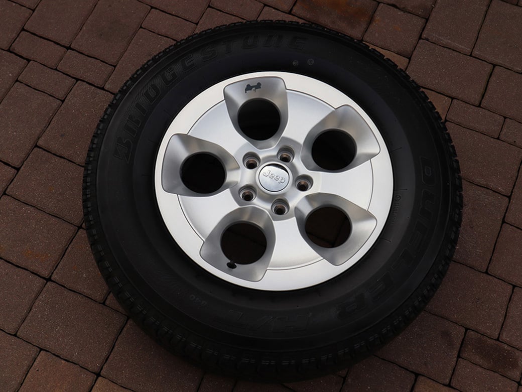 18" 5x127 JEEP WRANGLER ORIGINÁL NOVÁ SADA