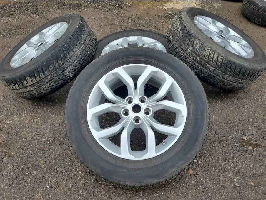 Zimní ALU kola 19" originál Land Rover Discovery 5