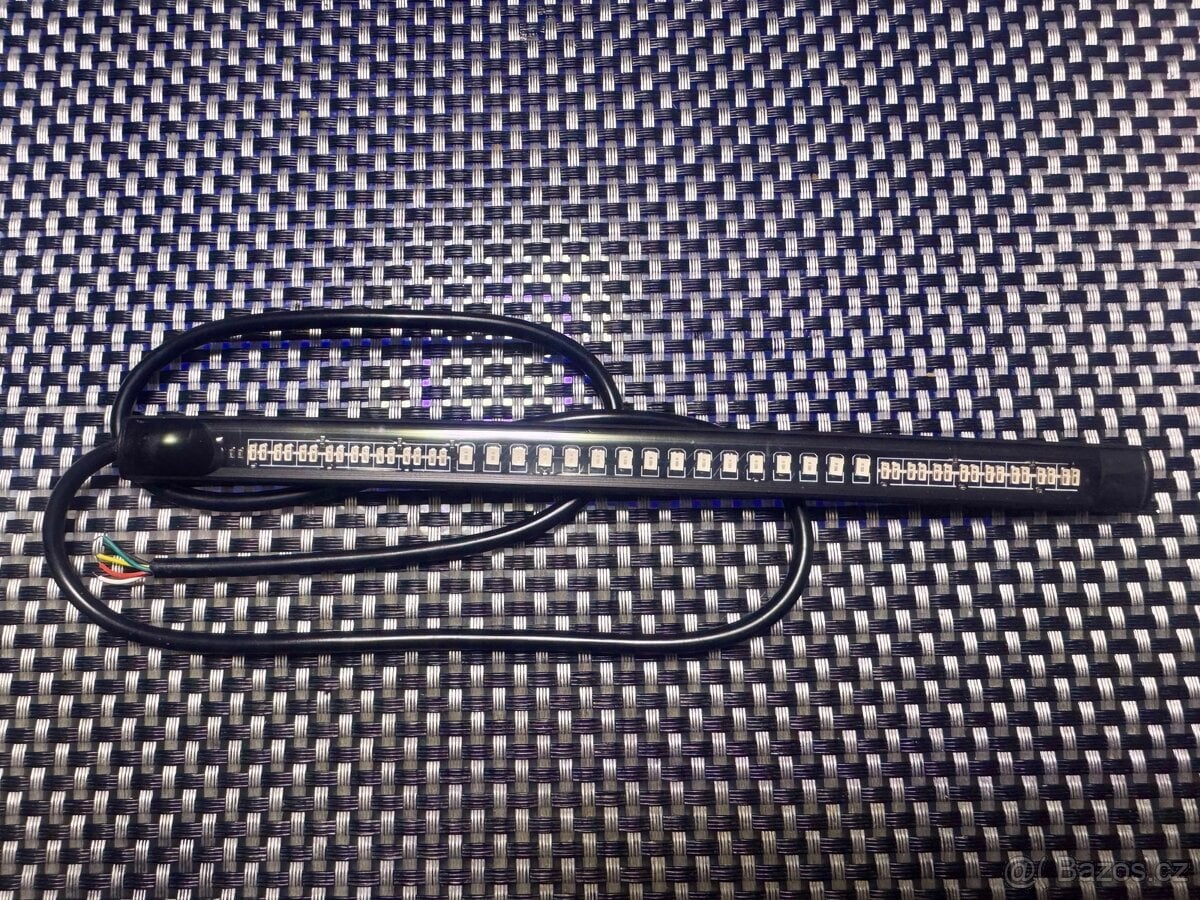 Zadní LED světlo/paska