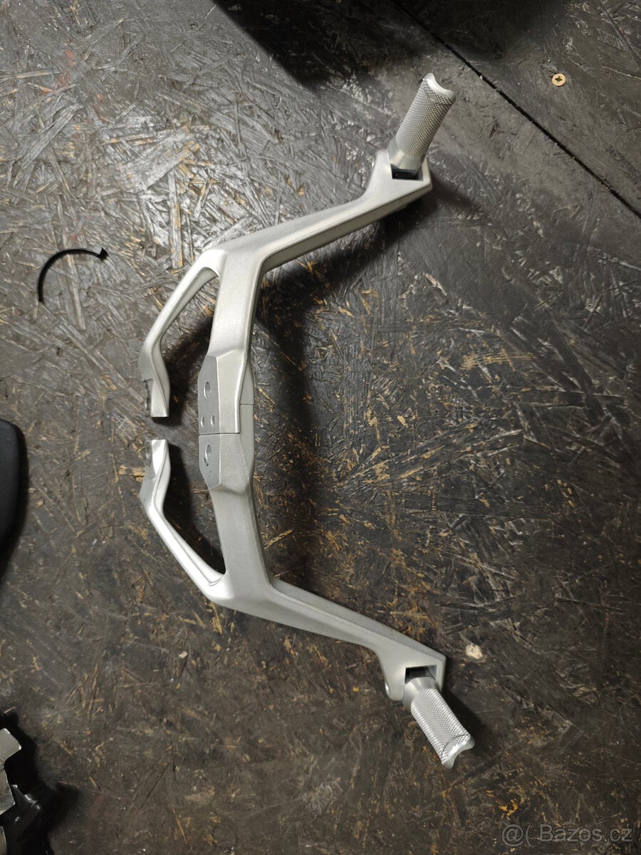 Set stupaček spolujezdce na Ducati Panigale V2