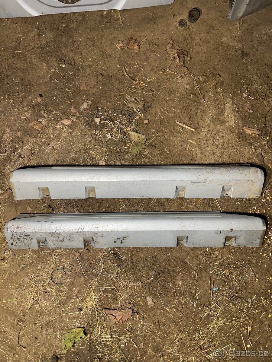 Spodní prahové lišty Suzuki Jimny