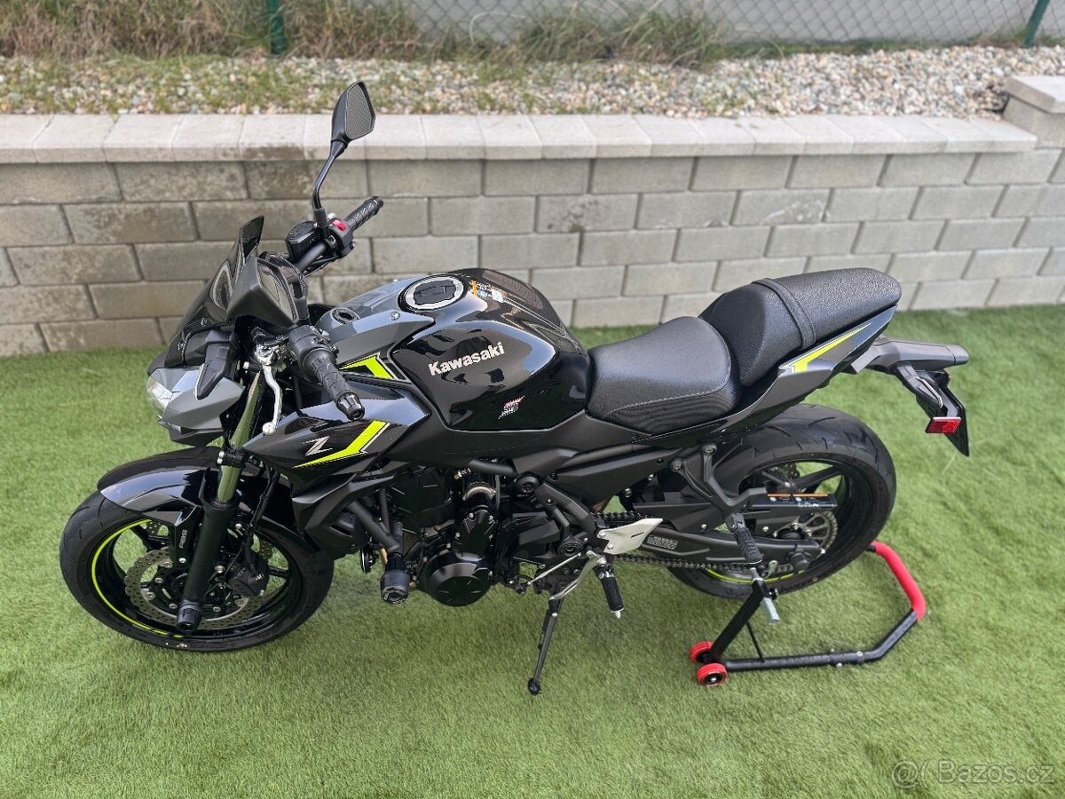 KAWASAKI Z650 2024 arrow vyfuk najeto jen 3 650 KM