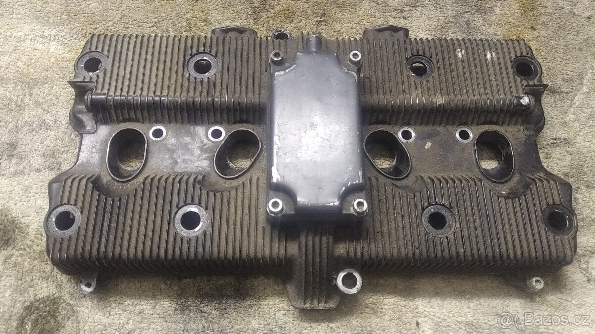 Suzuki GSX-R 750 (1985-1987) - rozvodové víko