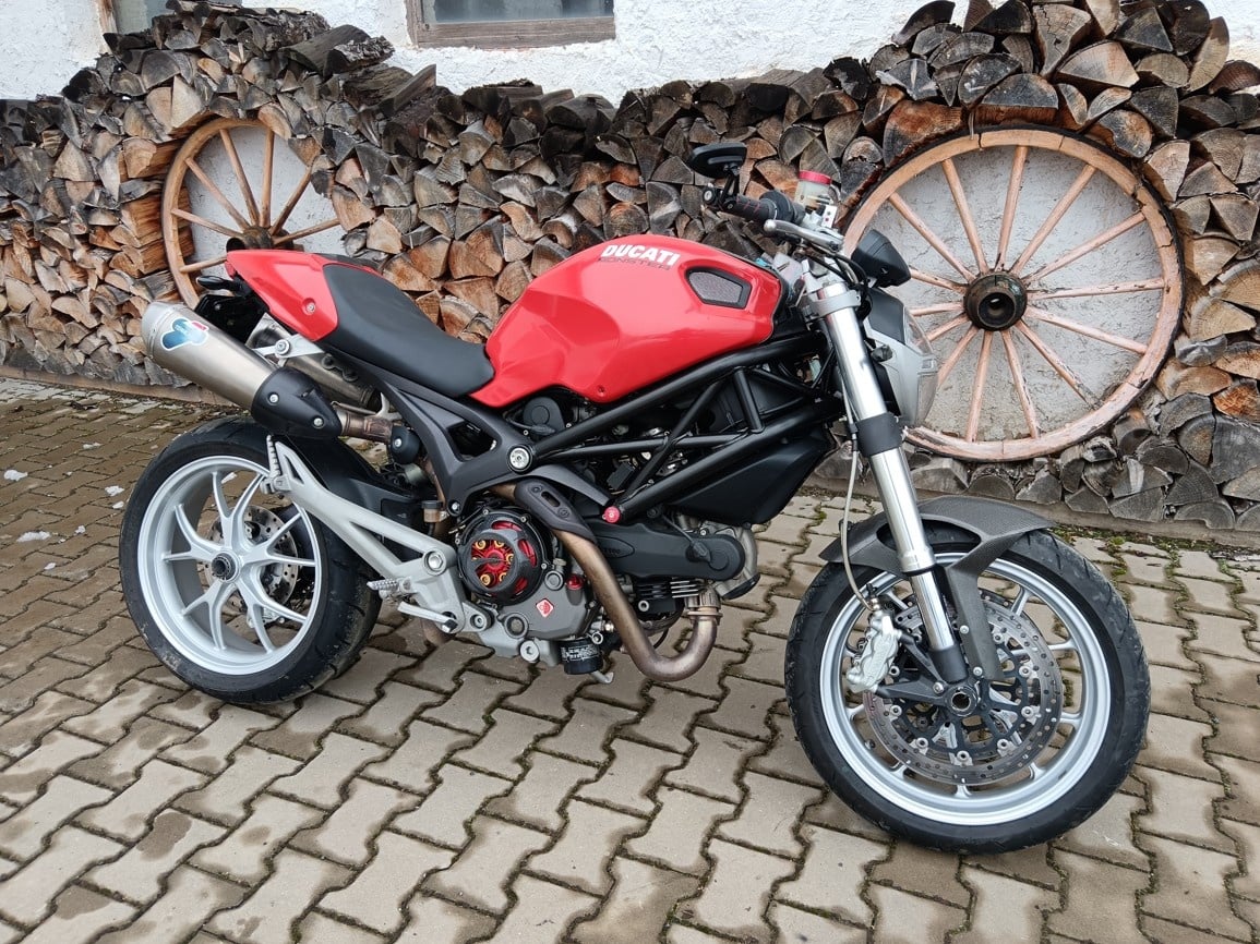DUCATI MONSTER 1100