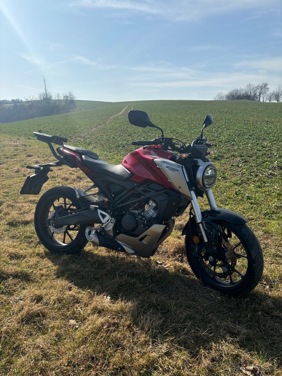 Honda cb 125 r