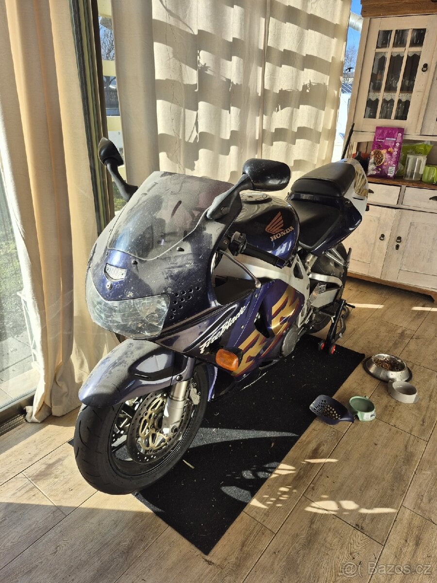 Honda CBR900RR