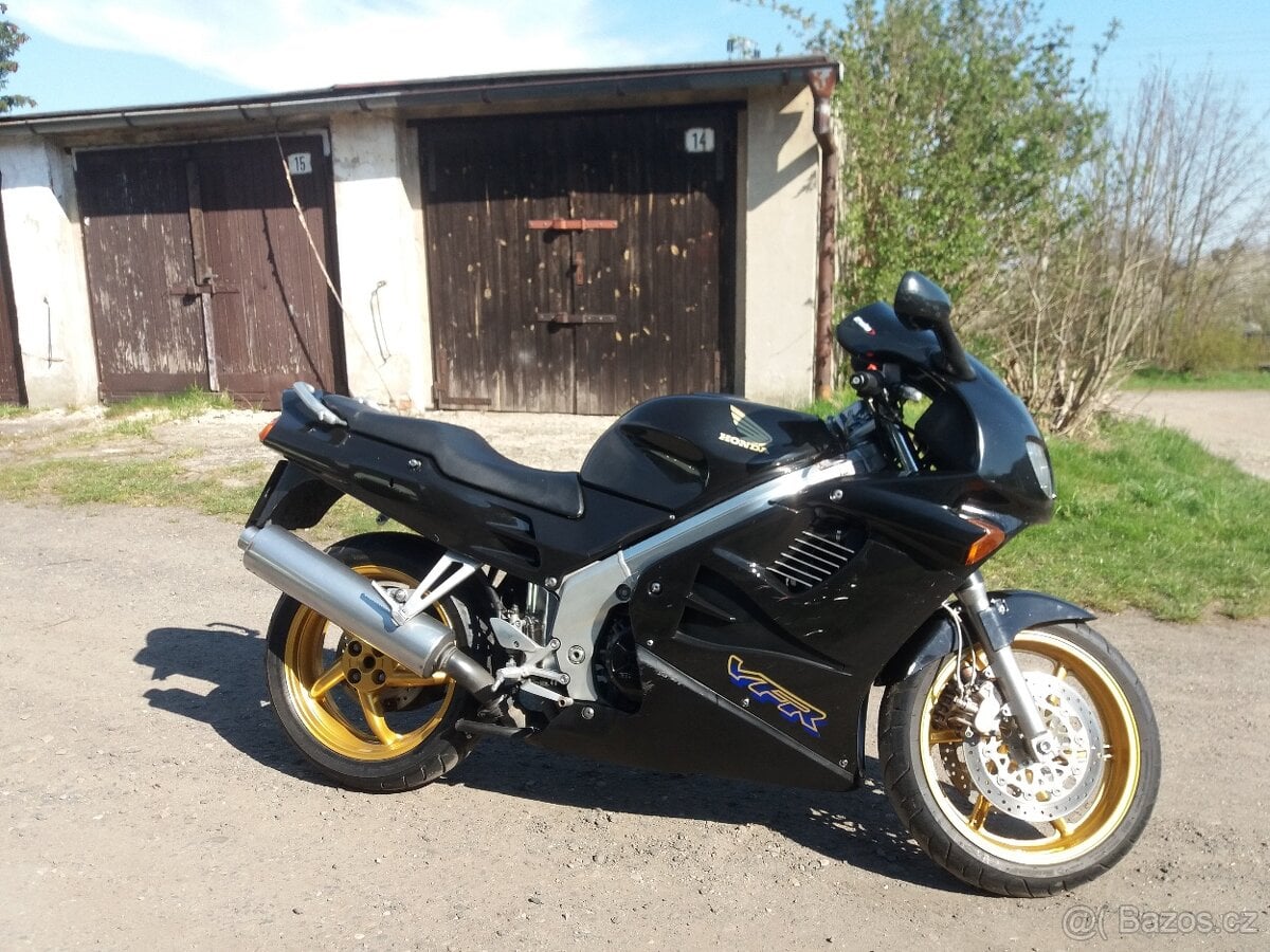Honda VFR 750 RC 36