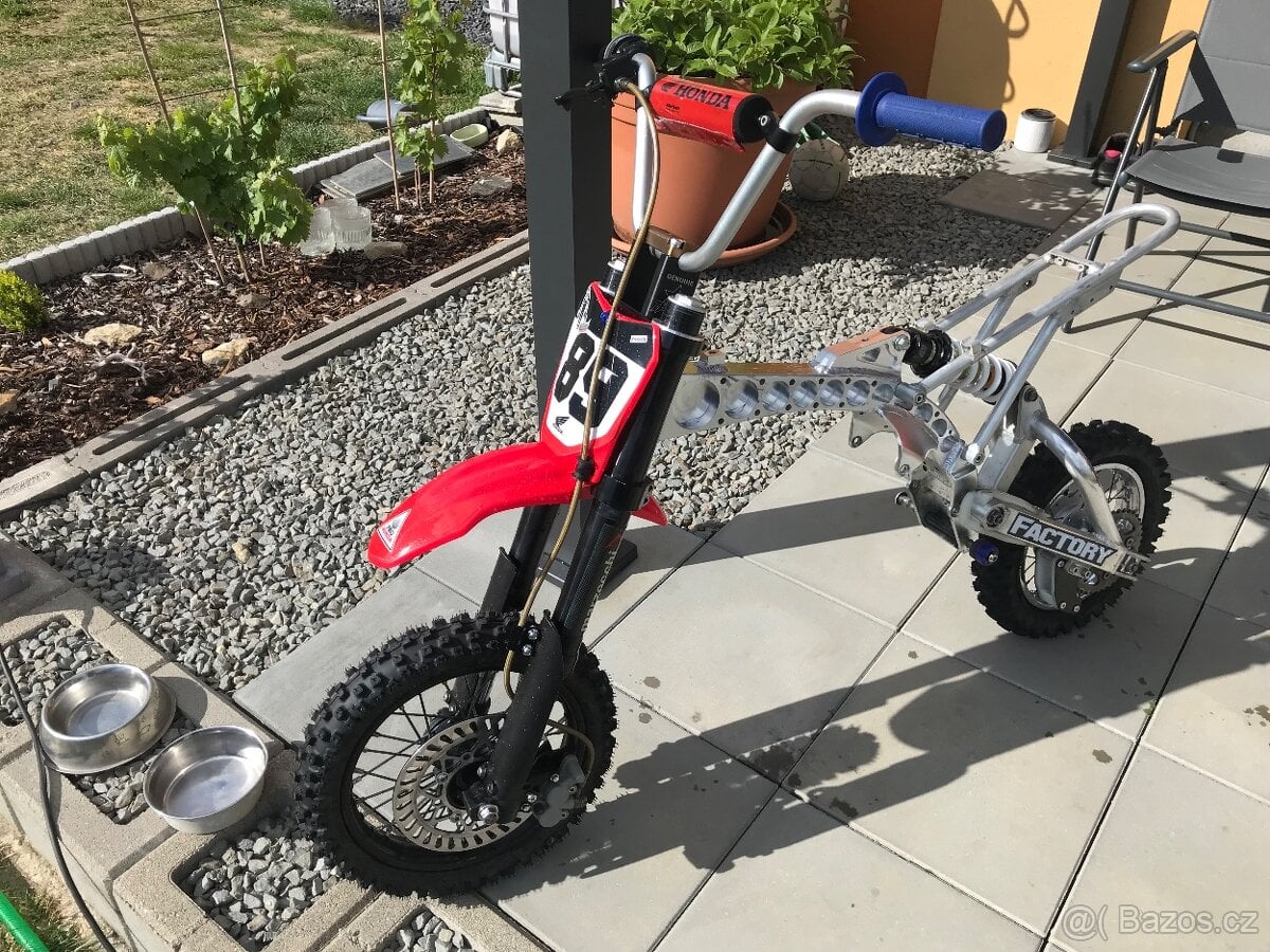 Na díly nebo jako celek stavba Honda crf50+ orig.díly Honda