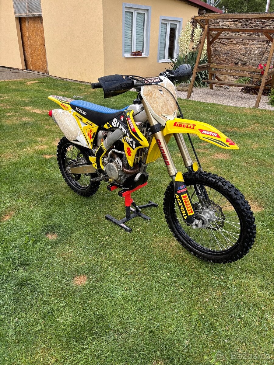 Suzuki rmz 250