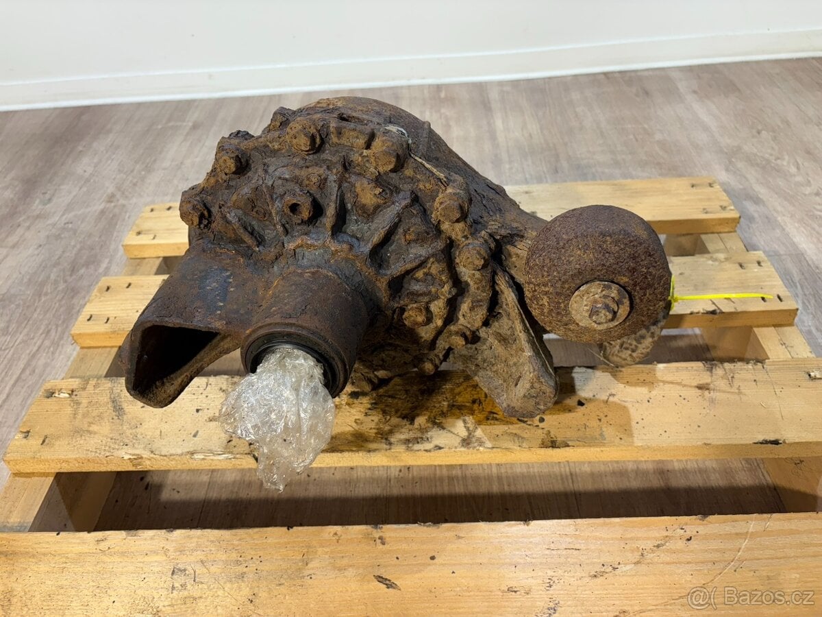 // Zadní Diferencial RANGE ROVER 3.6 TDV8  //