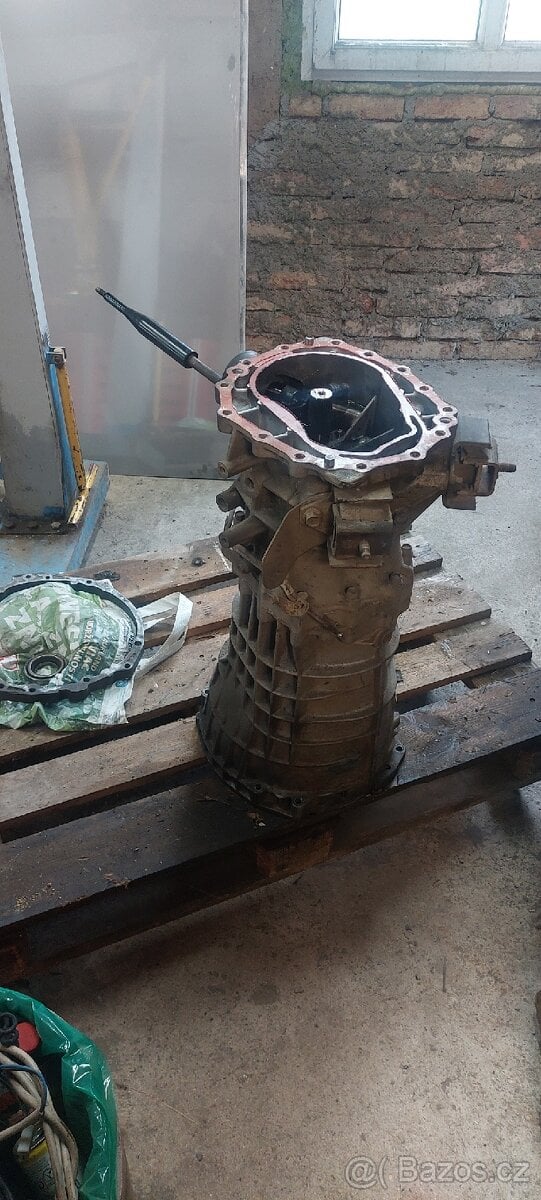 Převodovka Nissan Patrol y61 2.8