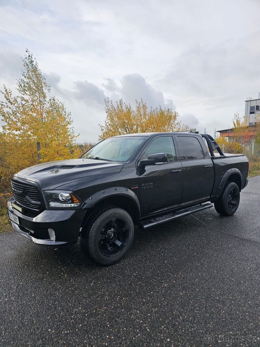 DODGE RAM 1500 5,7 Sport