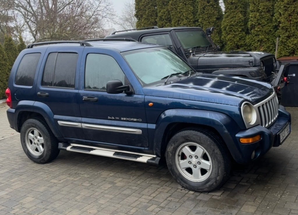 Nášlapy Jeep Liberty KJ