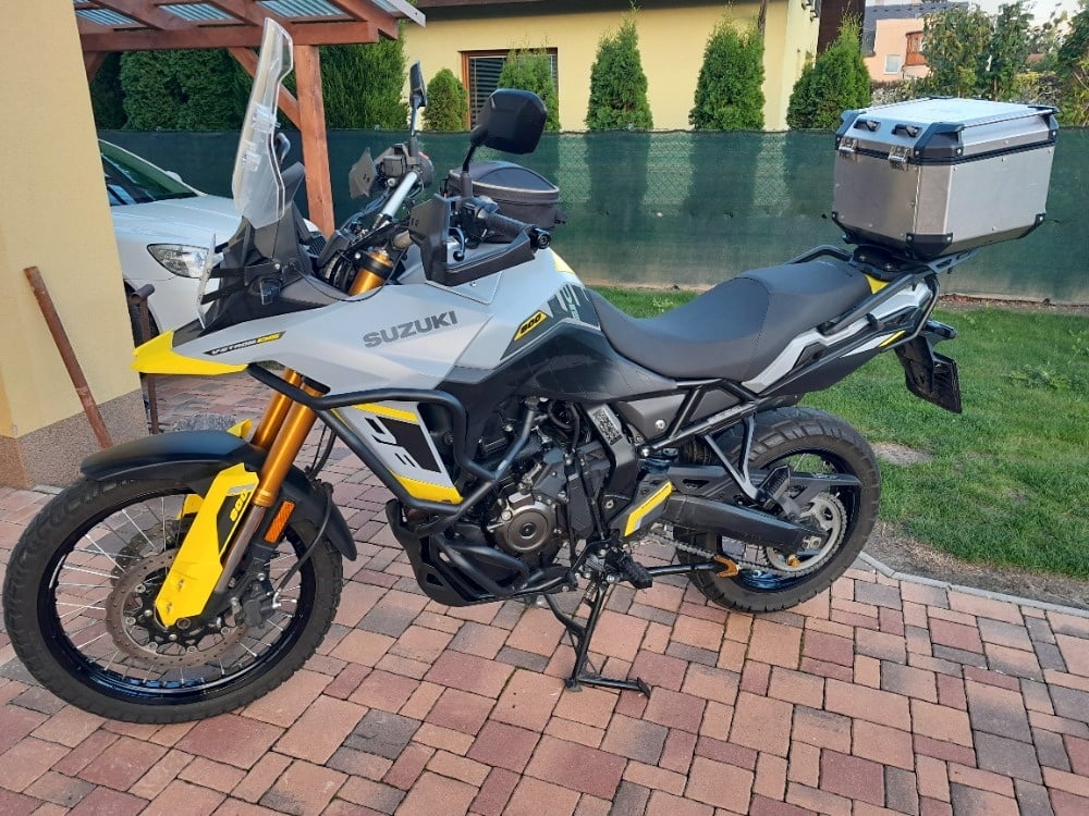 Suzuki V-Strom 800 DE, 11/23, nová v ČR, záruka do 11/27