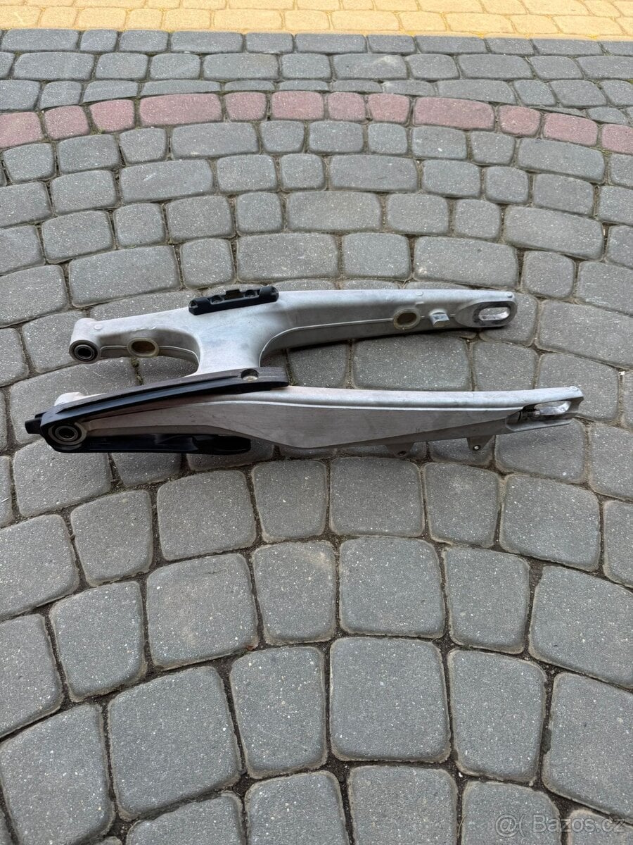 Kyvná vidlice zadního zavěšení tyč ktm sxf 250 / 350 / 450