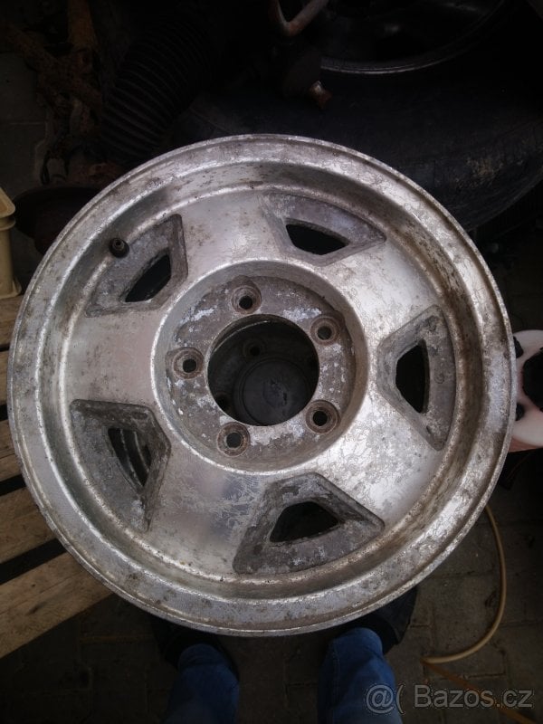 Sada 15" alu disků Asi/kia rocsta  5ks