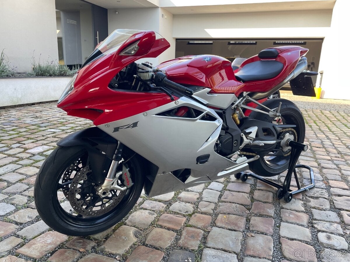 MV Agusta F4 1000R