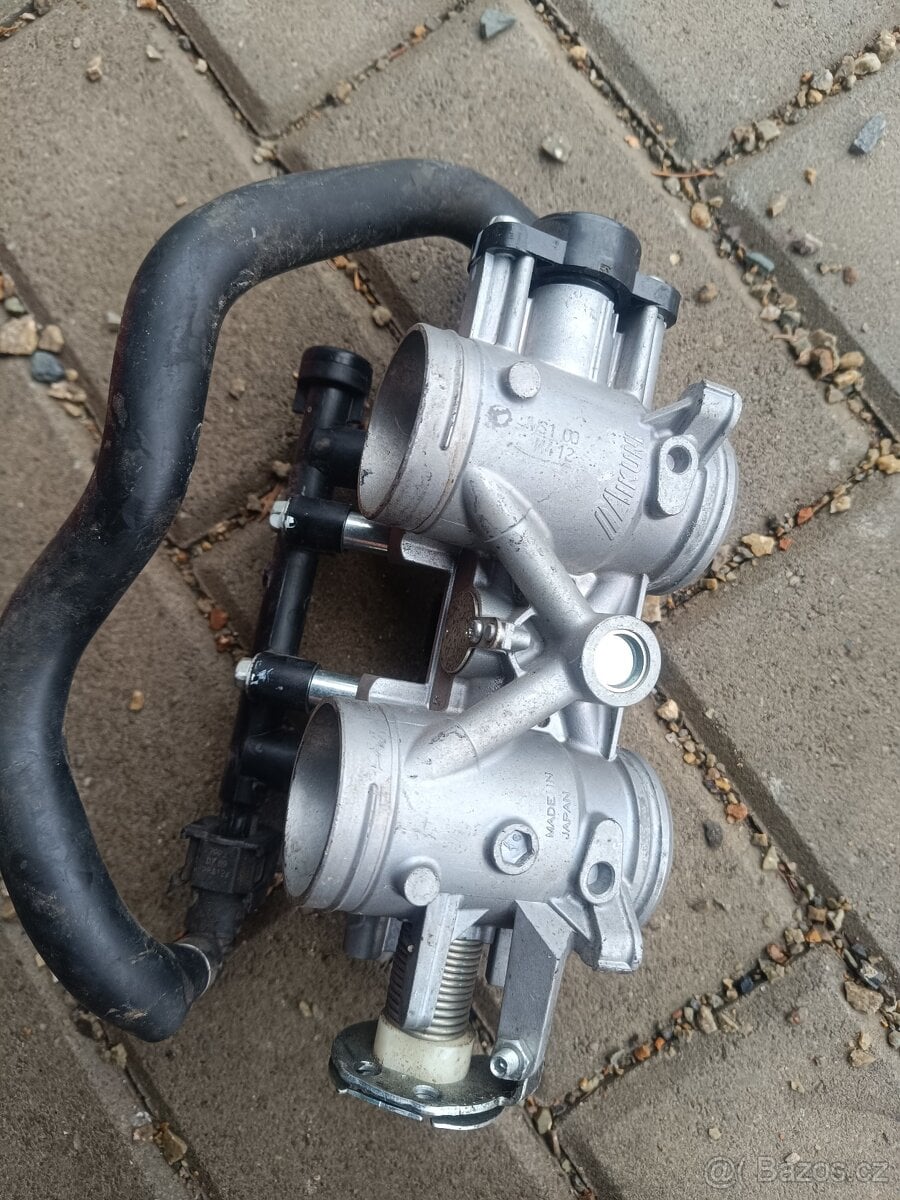 Škrtící klapky Yamaha MT-07