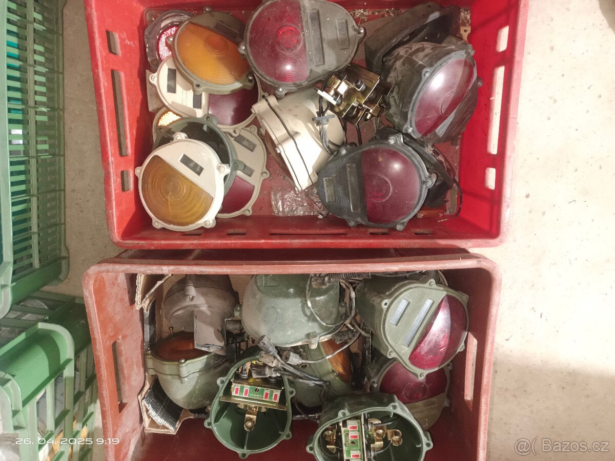 Světla, blinkry, pozice  Humvee Hummer H1