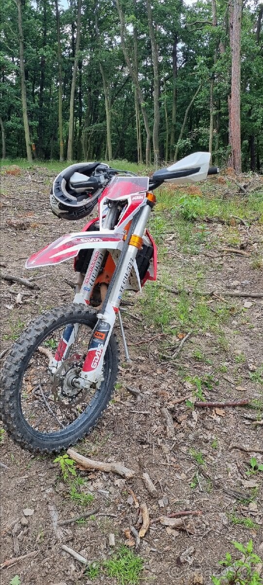 Ktm exc-f 250 sixdays AKRAPOVIČ