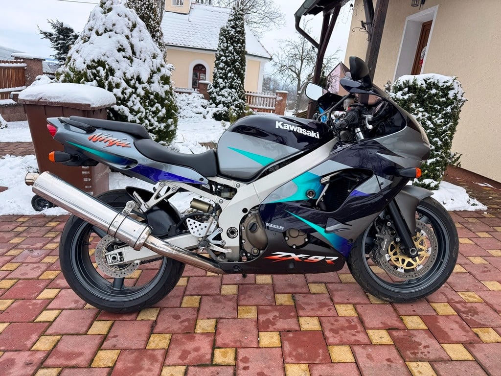 Kawasaki ZX-9R Ninja, v původním stavu, plně funkčni