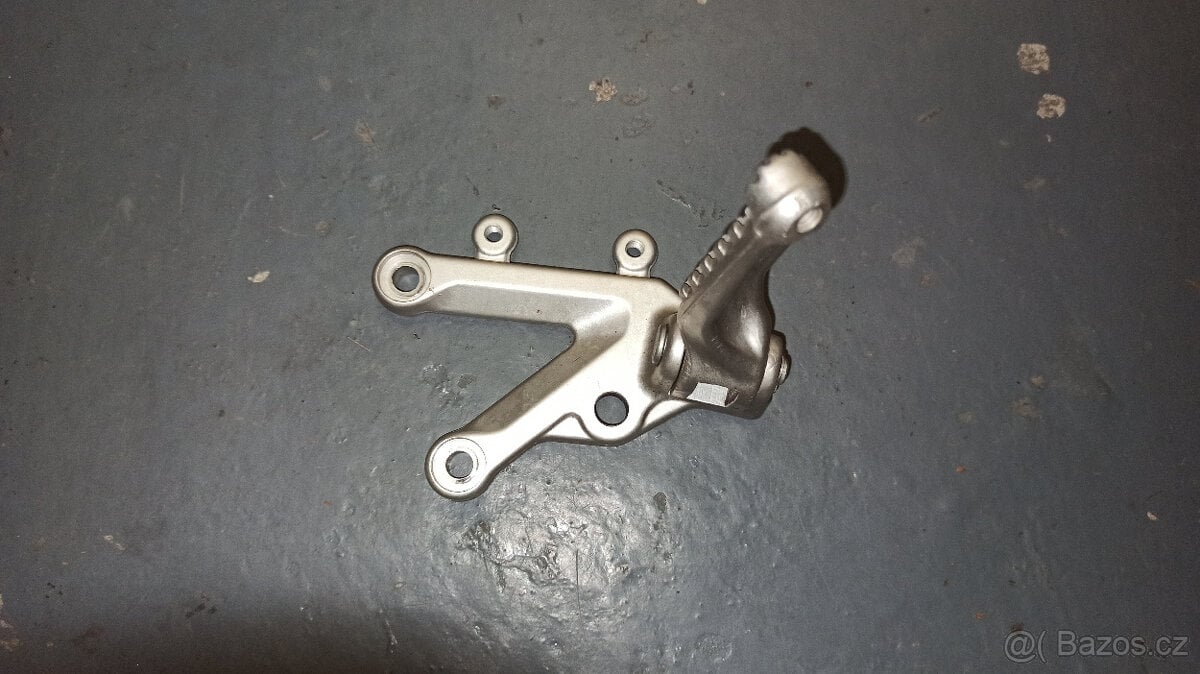 Levá stupačka Aprilia RSV4 Factory 2009