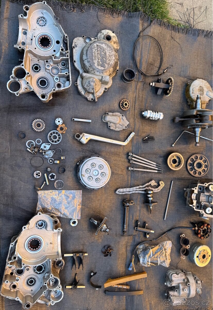 Ktm exc 450 náhradní dily- motor