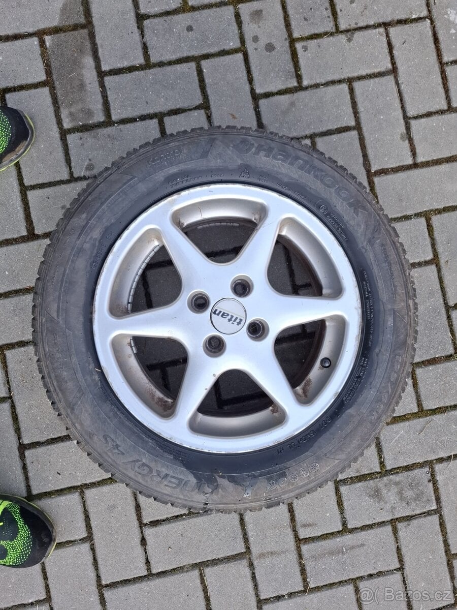Celoroční Hankook 195/65 R15 Kinergy 45 + disky 7Jx15H2