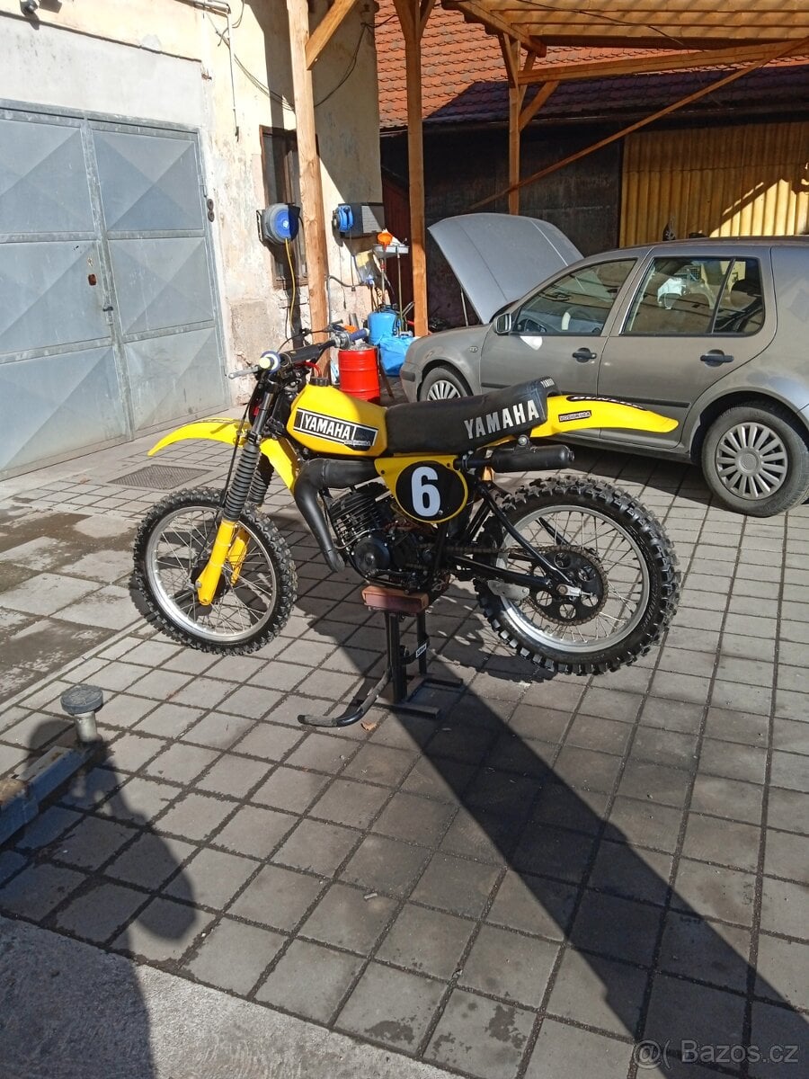Veterán Yamaha YZ 125ccm rv.77