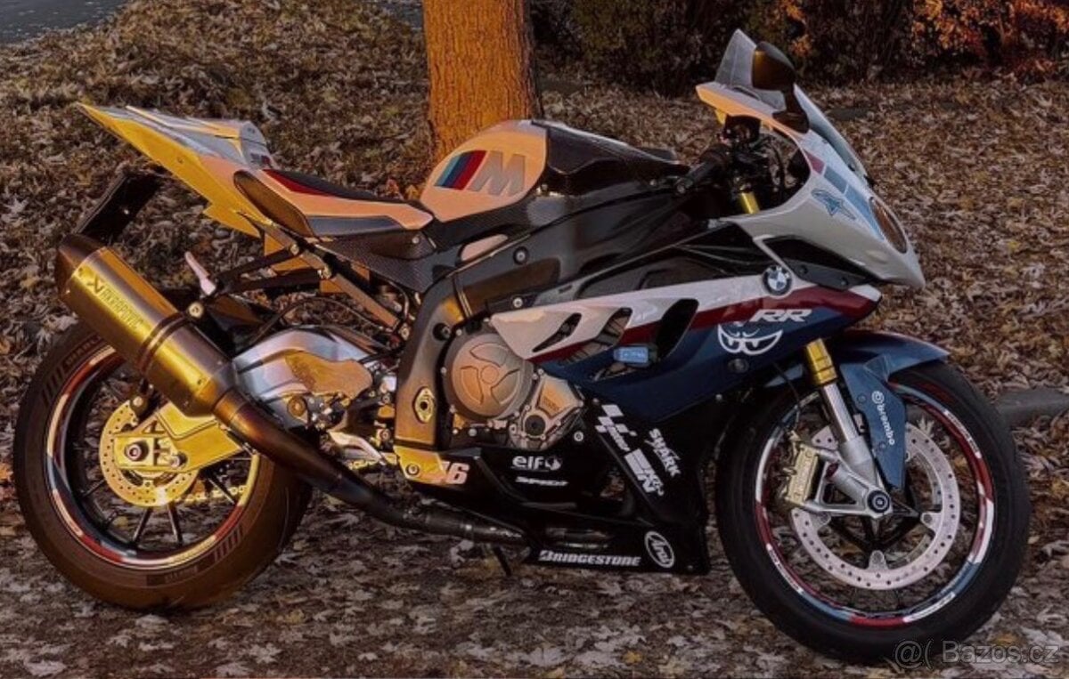 BMW S1000RR 2011 – Akrapovič, karbon, top stav