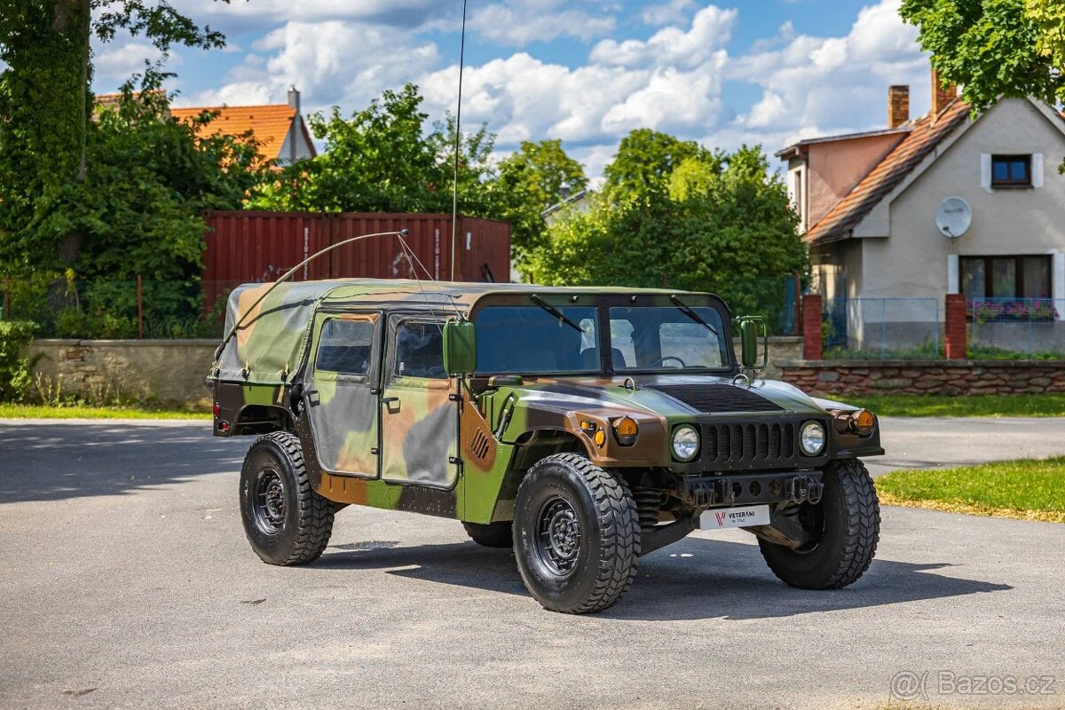 HMMWV M998 z roku 1982