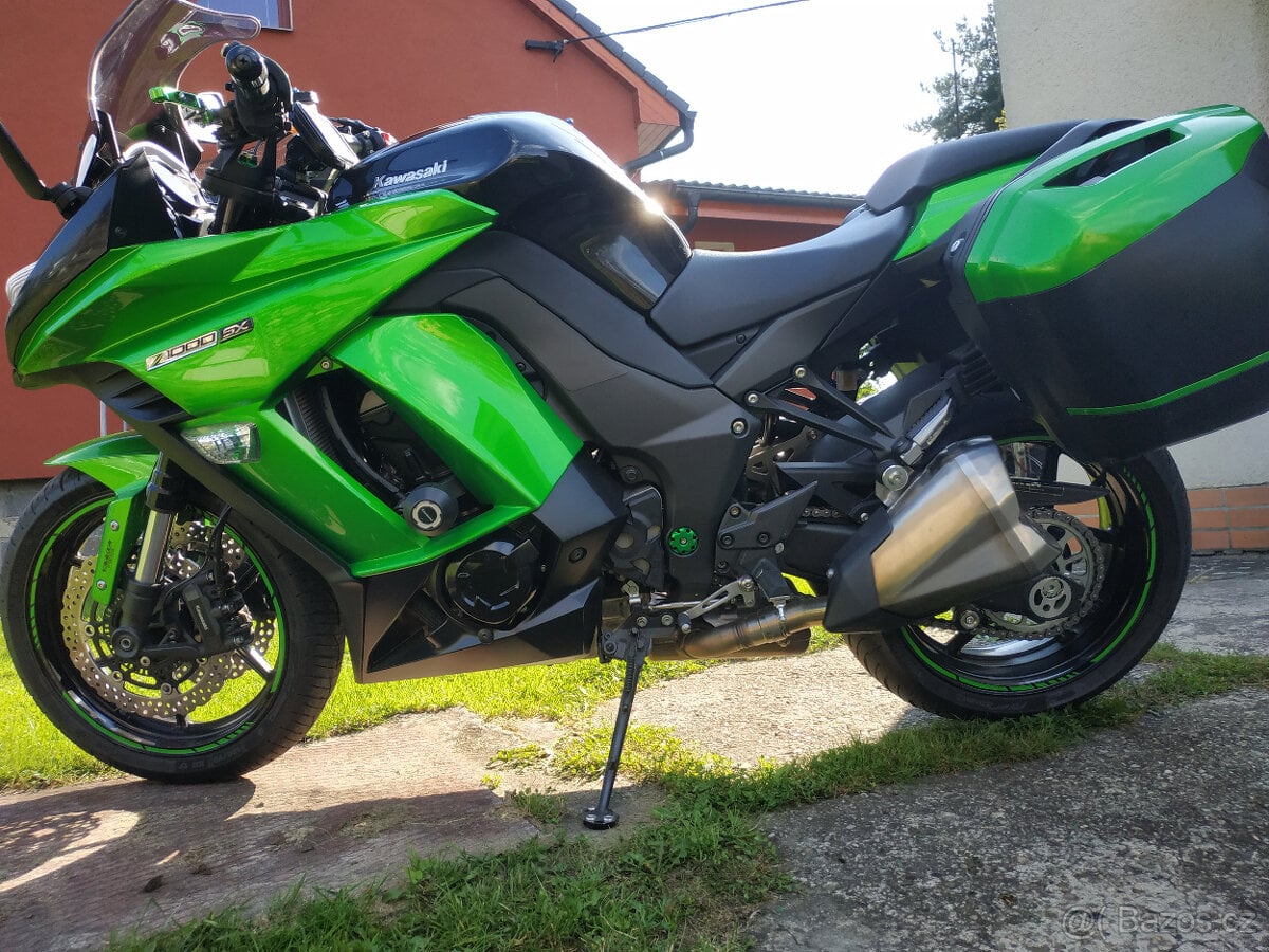 Prodám Kawasaki Z1000SX 2015 naj.11 257km