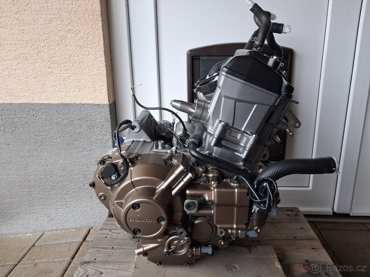 HONDA CRF 1000 AFRICA TWIN