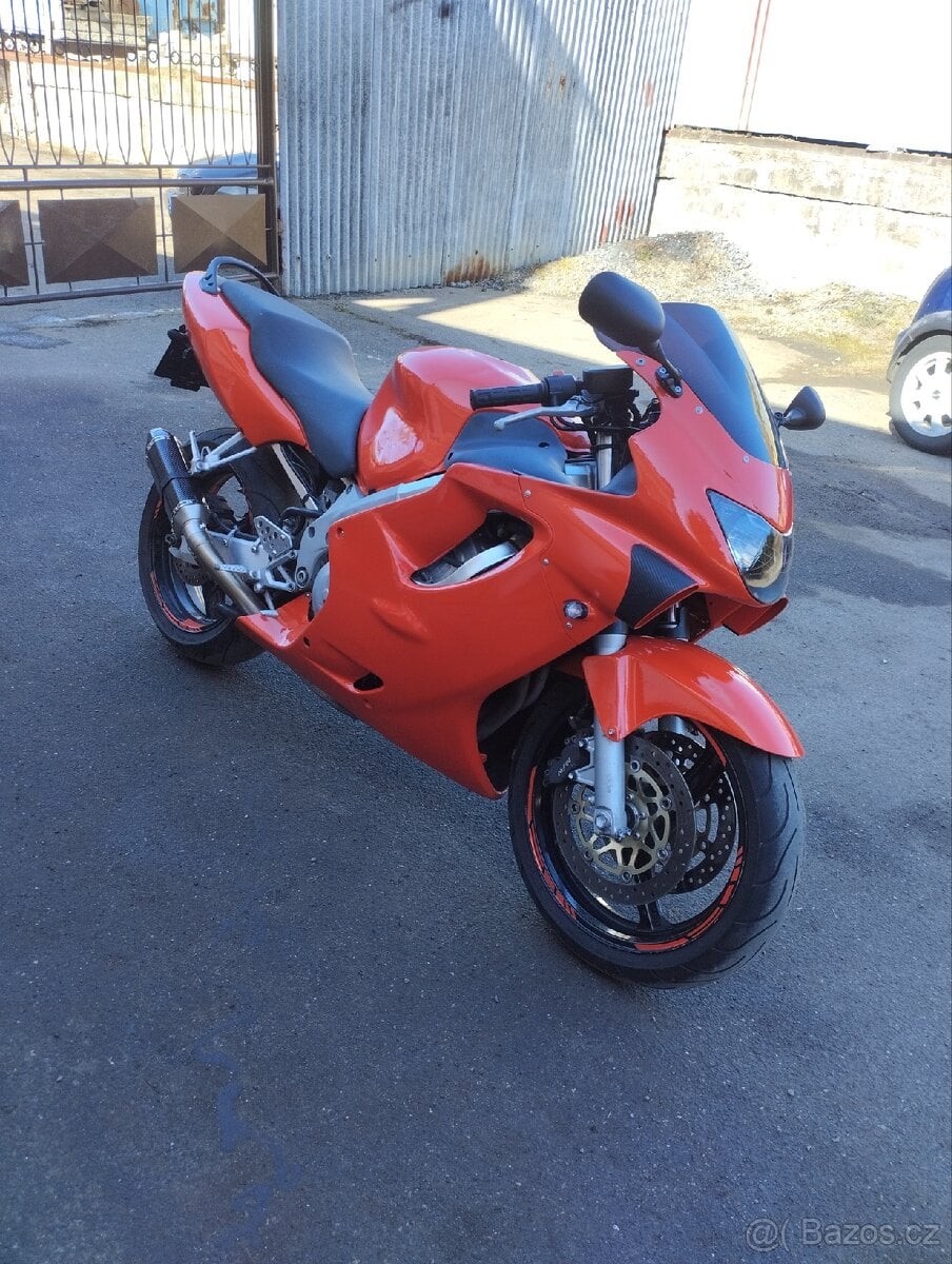 Honda CBR 600f nová STK