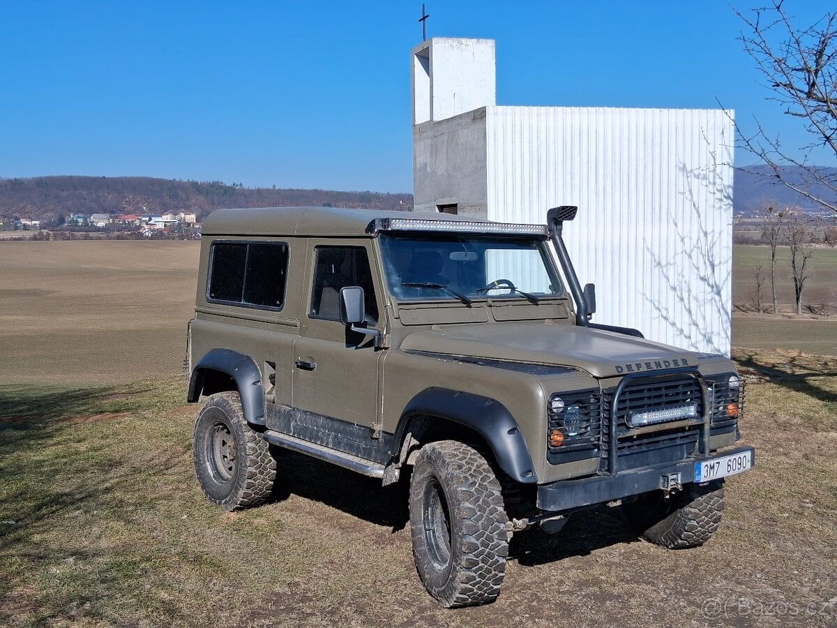 Land Rover Defender