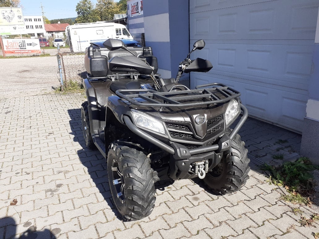 Gladiator CForce 450L, r.v.2017, najeto 2800km