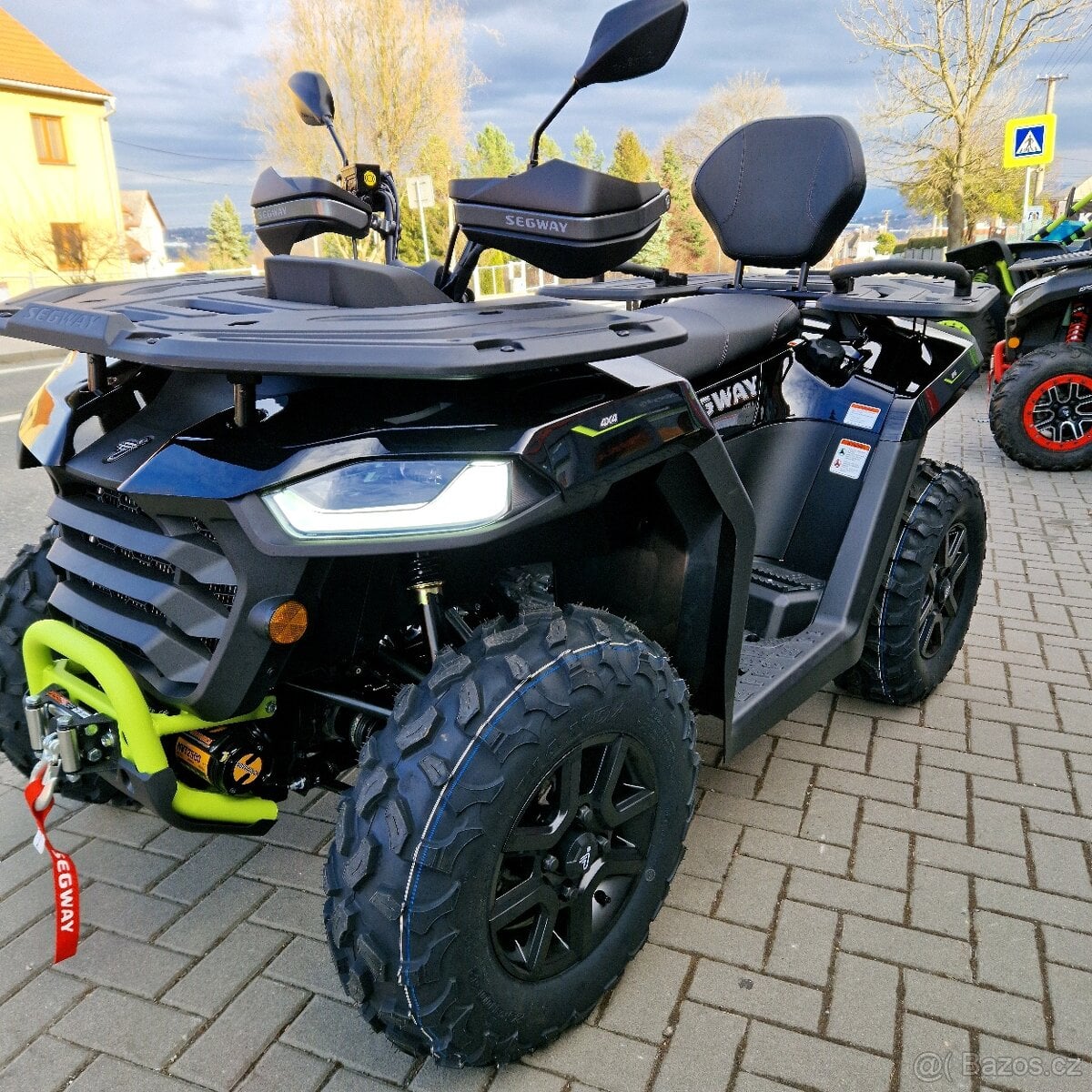 Nová čtyřkolka Segway AT5L Green s posilovačem a Bílou SPZ