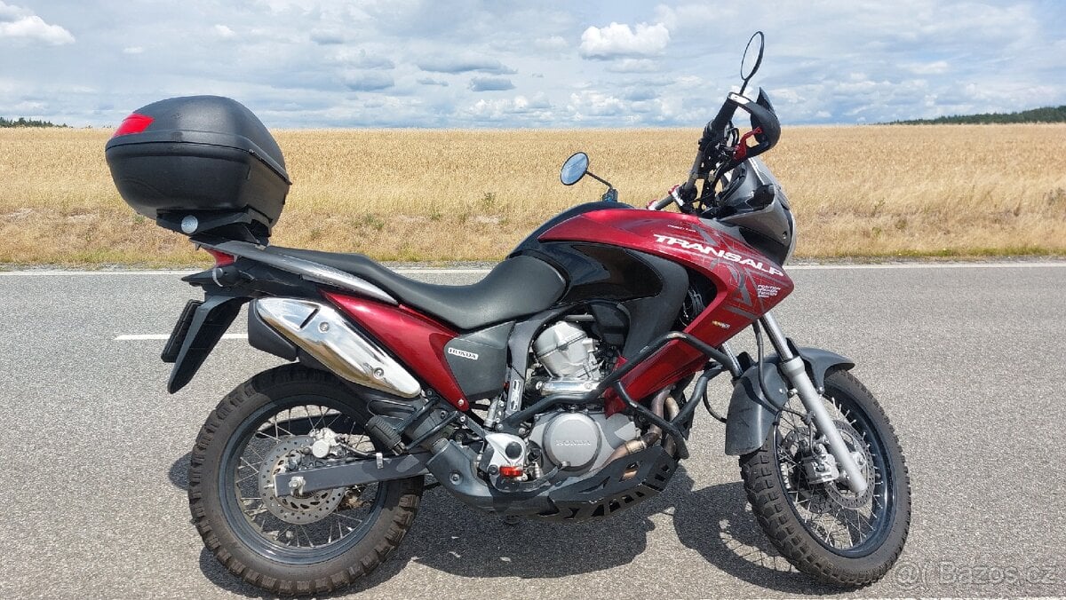 Honda XL700V Transalp 2010 pouze 26t.km původ ČR
