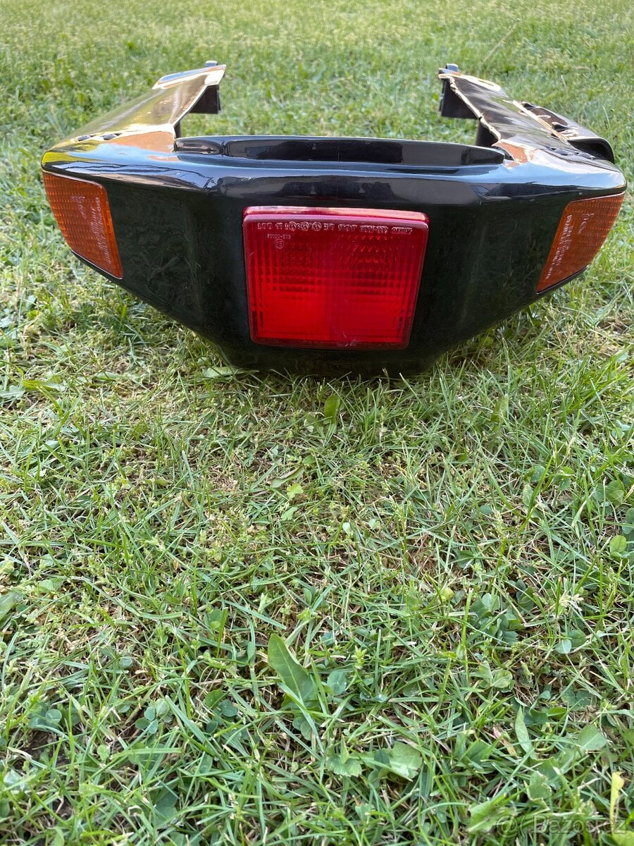 Prodám zadní plast se světly na Kawasaki ZX-10 Tomcat