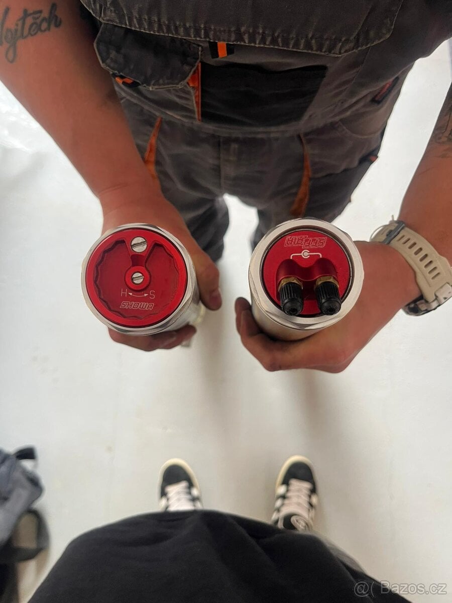 Tlumiče Showa Vzduchové