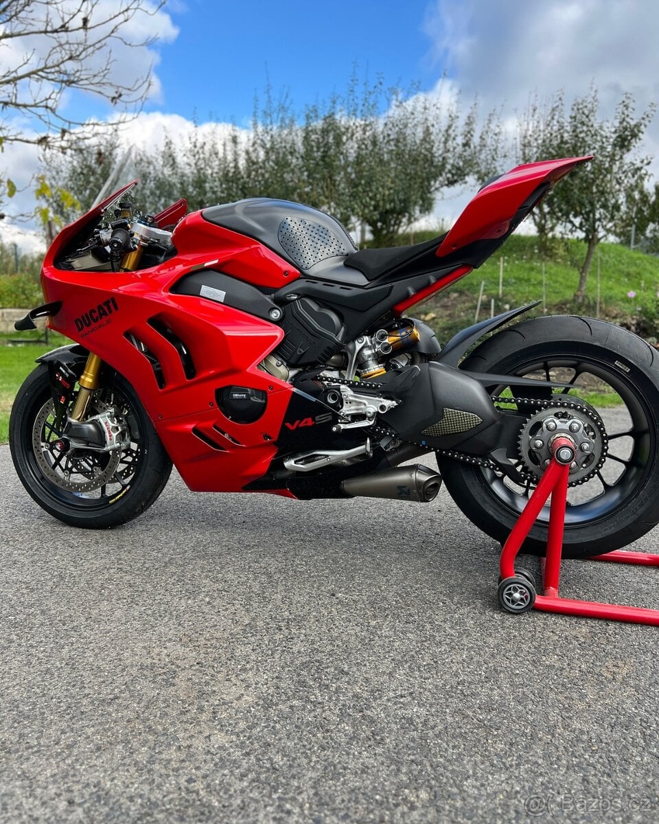 Ducati Panigale V4S