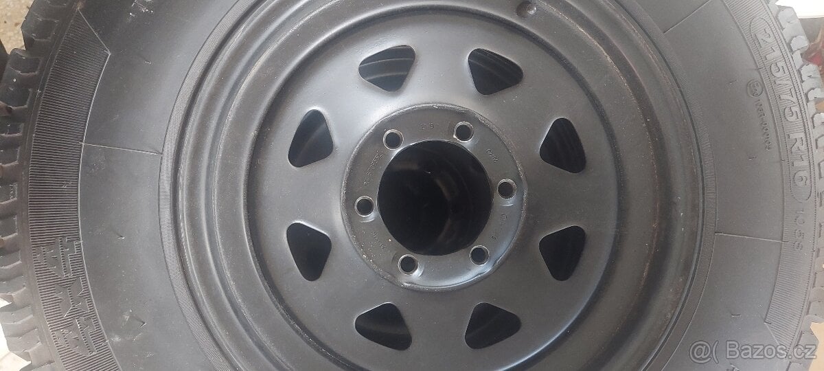 Plechové disky s pneu Equipe 215/75r16