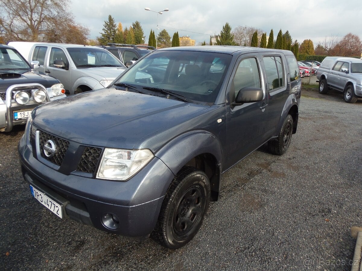 Nissan Pathfinder 2.5 DCi 4x4 manuál tažné 3t