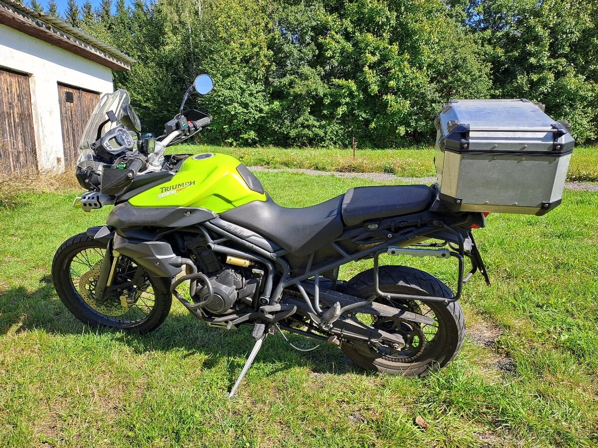 Triumph 800XC