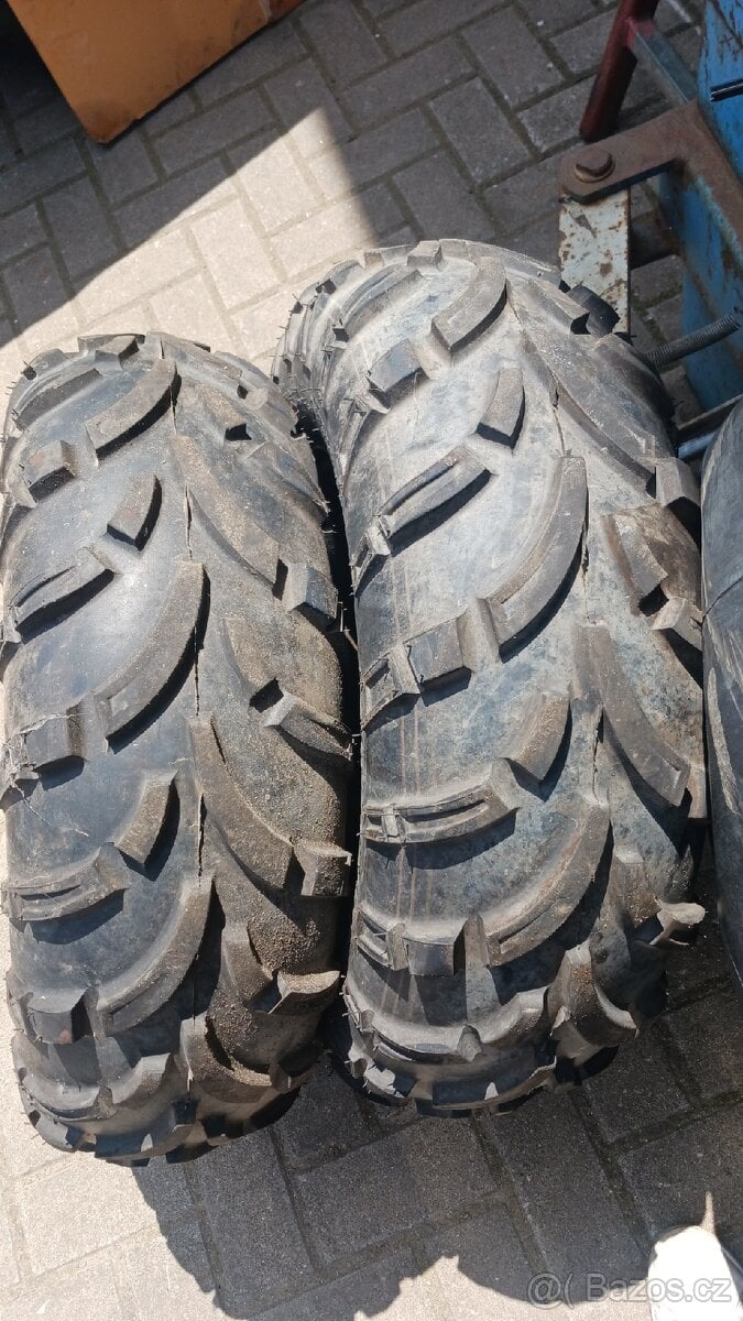 Offroad, terénní pneu