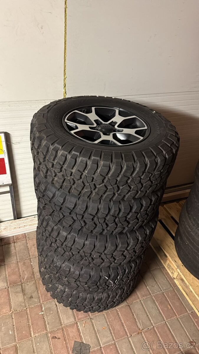 Jeep Wrangler JL JK Rubicon sada alukola r17