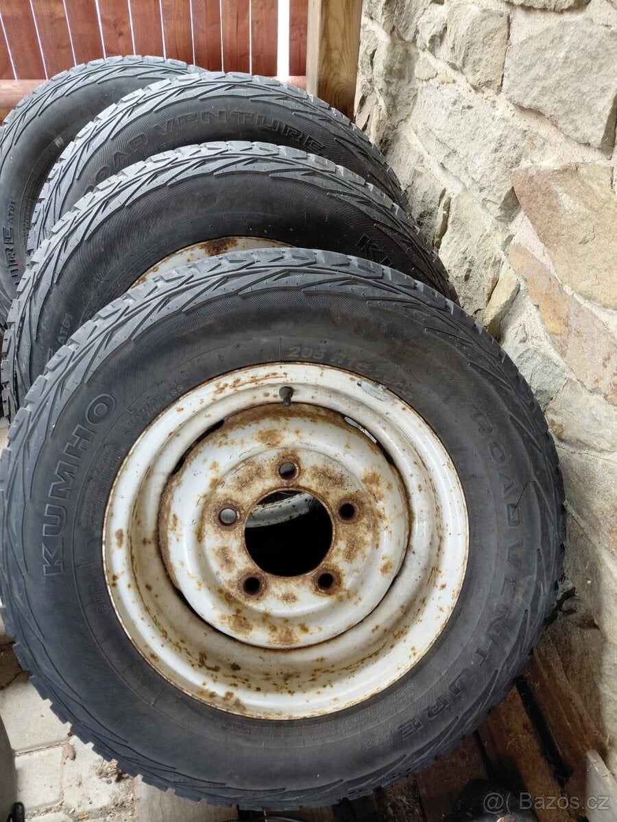 Ocelová kola na LandRover Defender 90