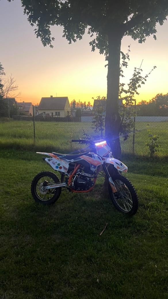 pit bike Minirocket huriccan 150ccm