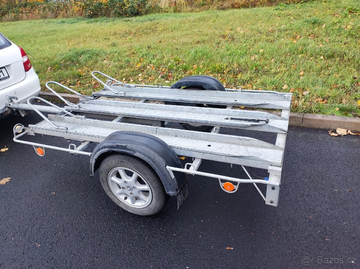 Přívěs na moto agados motoplato